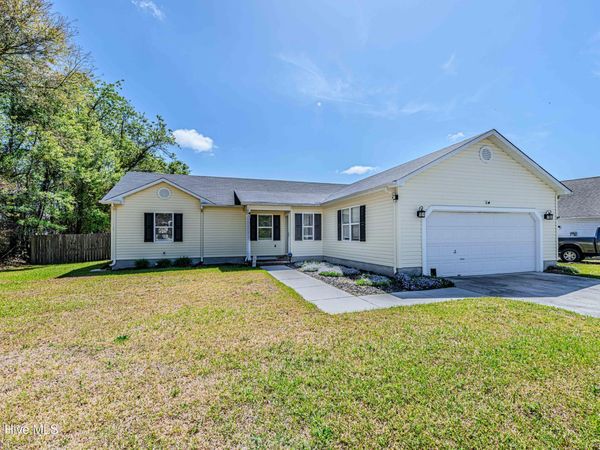 126 Forest Bluff Drive, Jacksonville, NC 28540