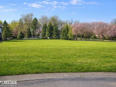 4181 London Court, Grand Blanc, MI 48439