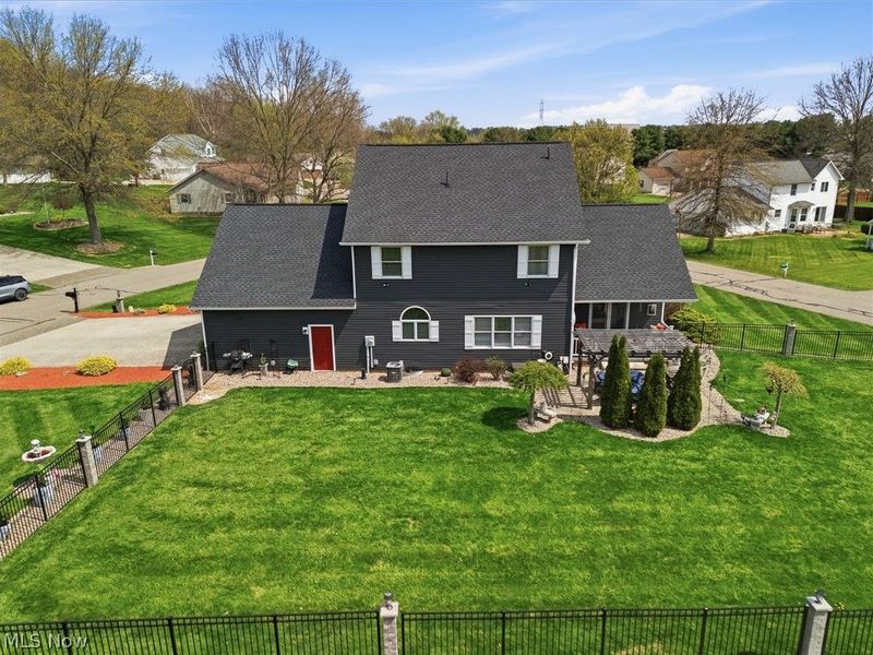 11186 Whitetail Run Street NW, Bolivar, OH 44612 Photo 3