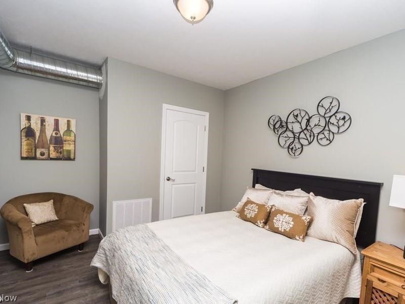 14814 Clifton Boulevard, Unit 20? / 304, Lakewood, OH 44107 Photo 2