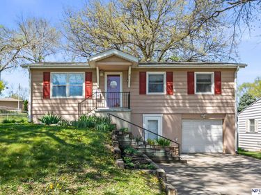 8714 A Street , Omaha, NE 68124