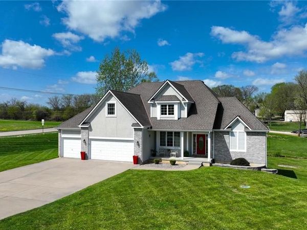 12616 Donahoo Road, Kansas City, KS 66109