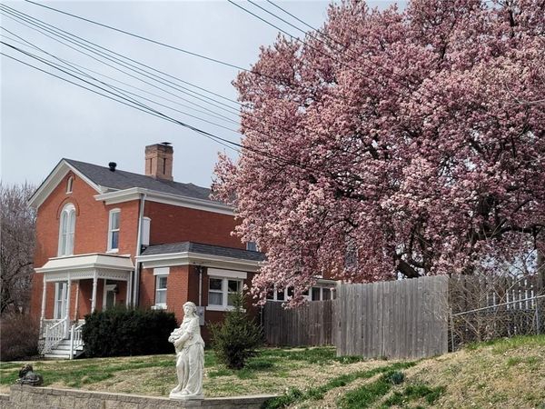 1618 State Street, Lexington, MO 64067