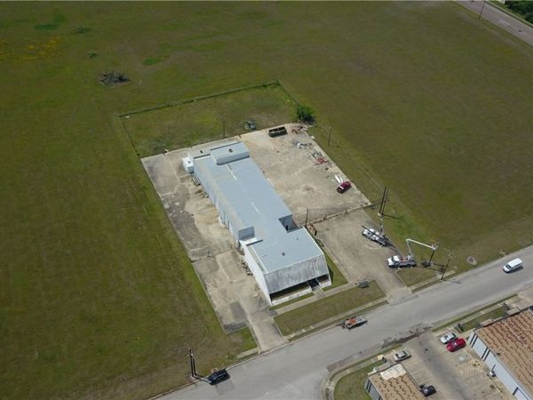 3701 E Rio Grande Street , Victoria, TX 77901