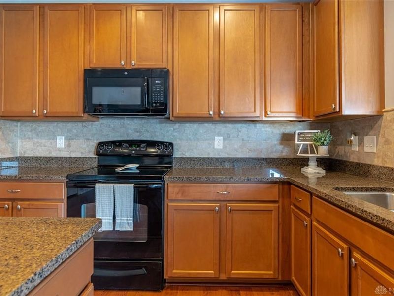 1919 Daffodil Drive, Beavercreek Township, OH 45385 Photo 14