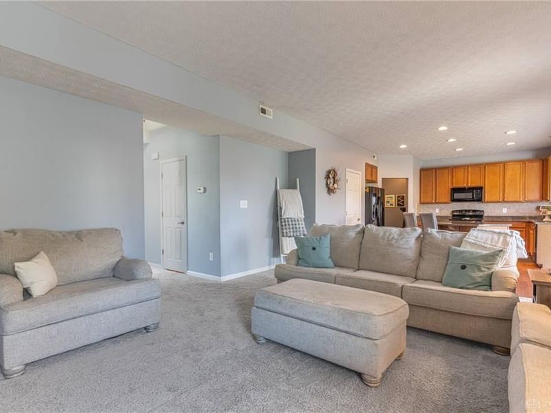 1919 Daffodil Drive, Beavercreek Township, OH 45385 Photo 6