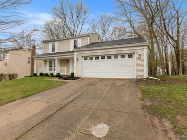 24869 Christina Lane, Novi, MI 48375