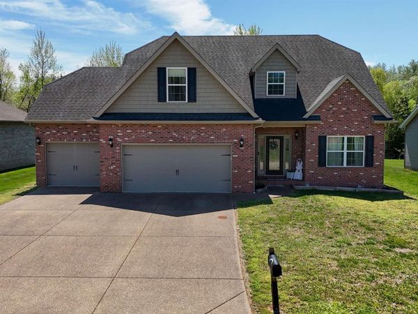 1518 Breezy Creek Drive, Evansville, IN 47720