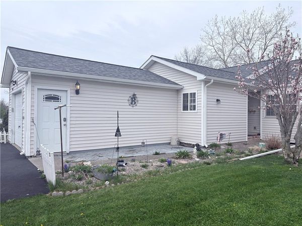 5740 Running Brook Road , Farmington, NY 14425