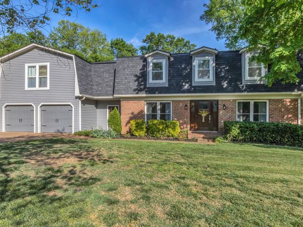 2248 Racquet Club Dr, Murfreesboro, TN 37128