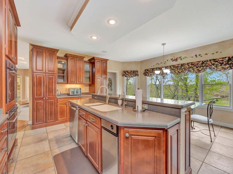 3601 Chadwell Springs Court, Miami Twp, OH 45002 Photo 7