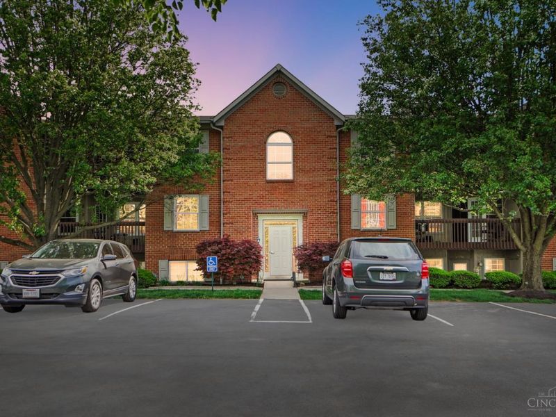 6362 Chimney Court, Mason, OH 45040 Photo 2