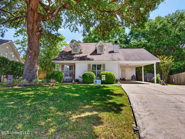 4576 Laurelwood Drive, D'Iberville, MS 39540