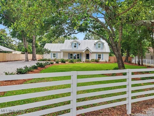 1589 E Second Street, Pass Christian, MS 39571