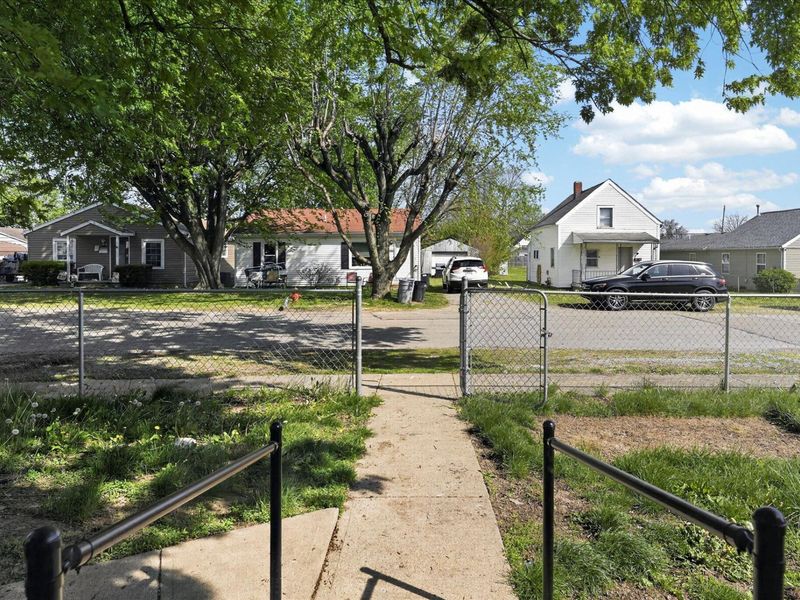 1015 Broadway Street, Washington Court House, OH 43160 Photo 2