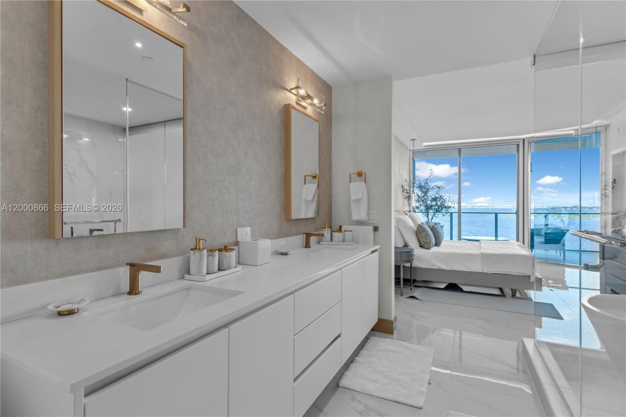 711 NE 23rd Ter, Unit 607, Miami, FL 33137 Photo