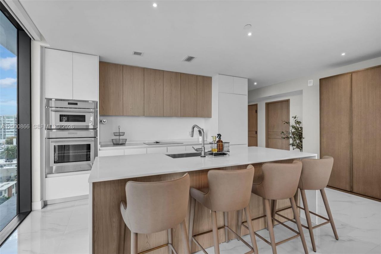 711 NE 23rd Ter, Unit 607, Miami, FL 33137 Photo