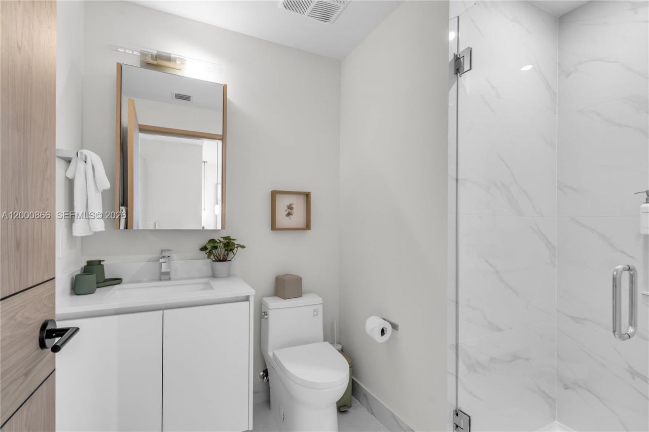 711 NE 23rd Ter, Unit 607, Miami, FL 33137 Photo