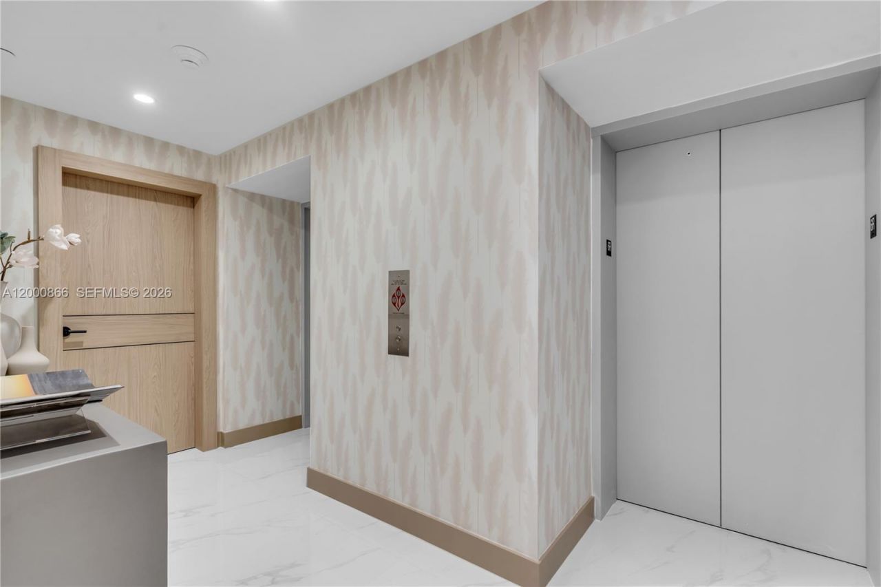 711 NE 23rd Ter, Unit 607, Miami, FL 33137 Photo