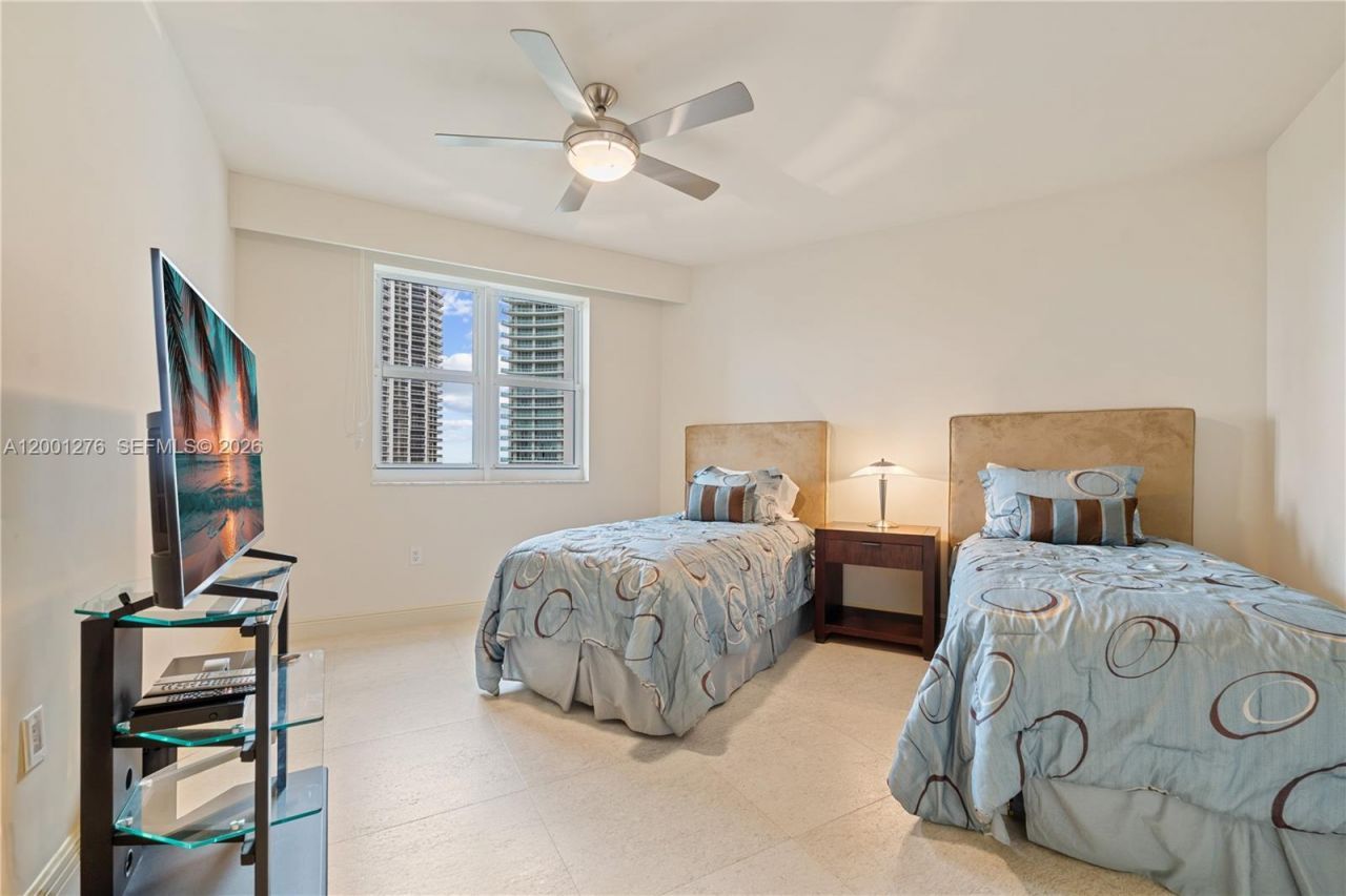 20000 E Country Club Dr, Unit 610, Aventura, FL 33180 Photo