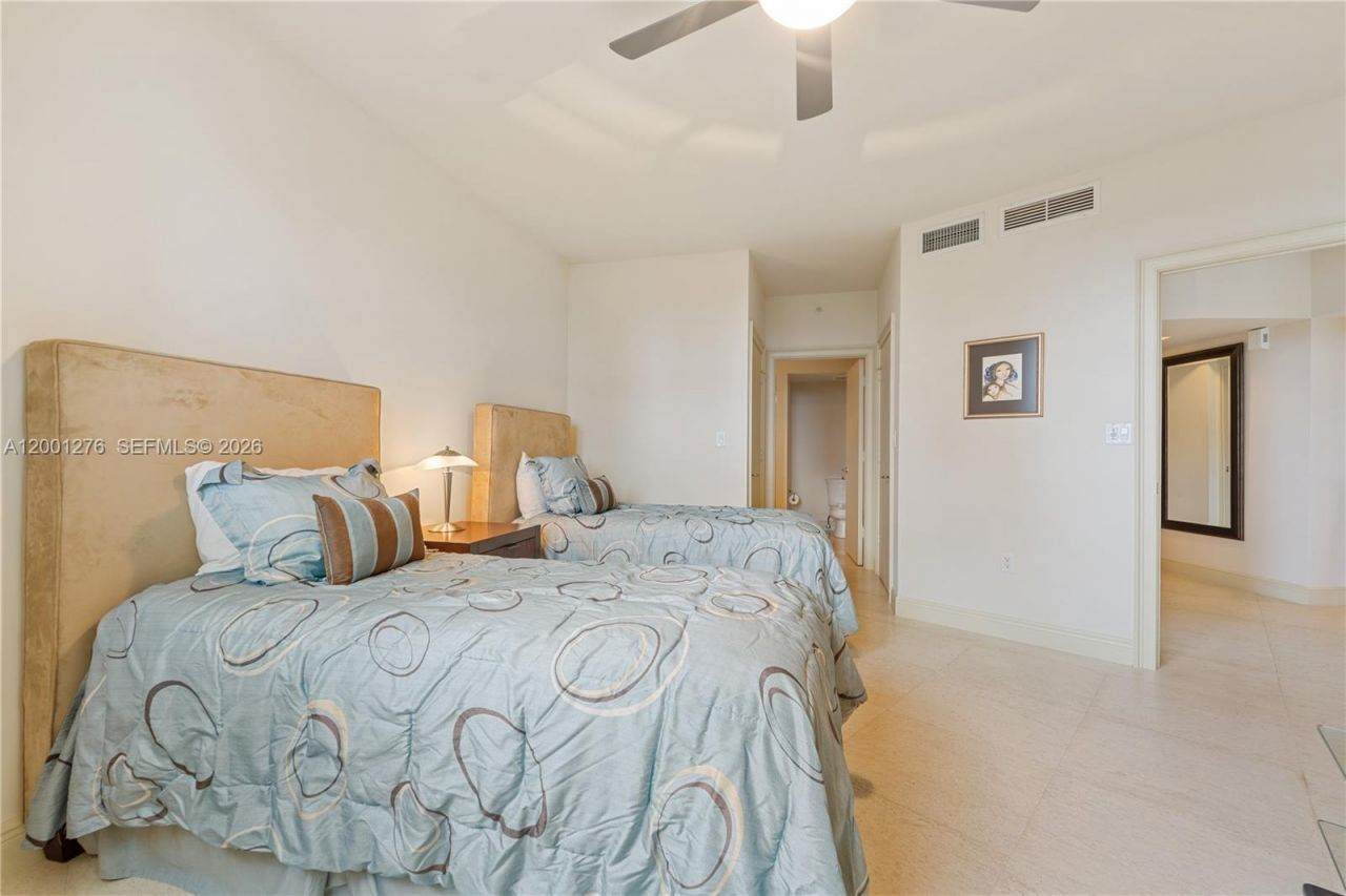 20000 E Country Club Dr, Unit 610, Aventura, FL 33180 Photo