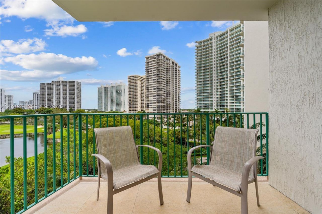 20000 E Country Club Dr, Unit 610, Aventura, FL 33180 Photo