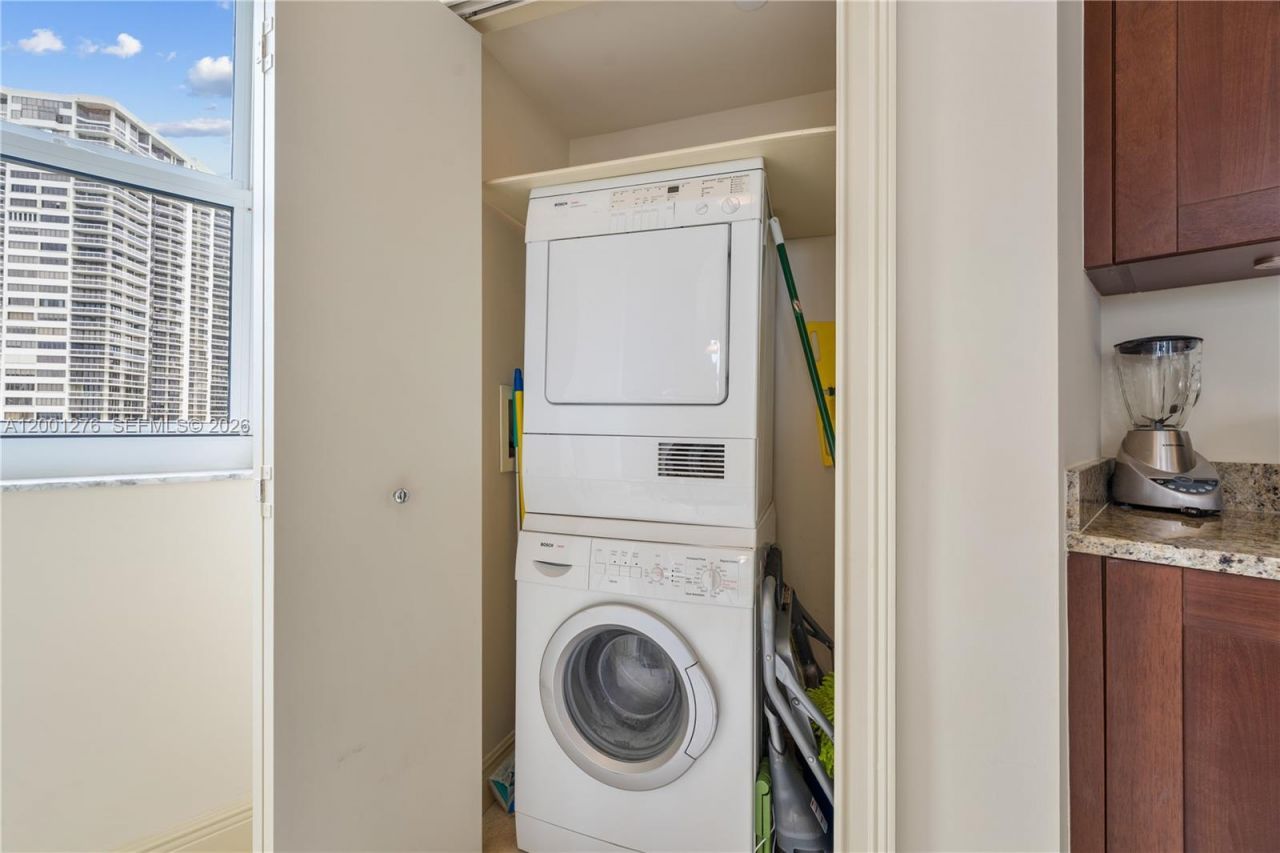 20000 E Country Club Dr, Unit 610, Aventura, FL 33180 Photo