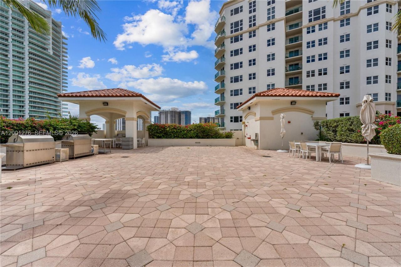 20000 E Country Club Dr, Unit 610, Aventura, FL 33180 Photo