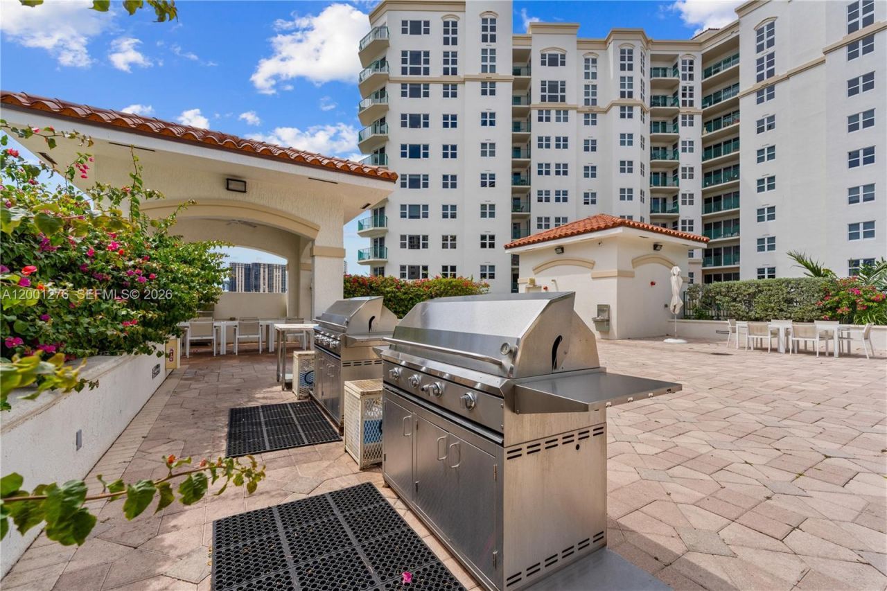 20000 E Country Club Dr, Unit 610, Aventura, FL 33180 Photo