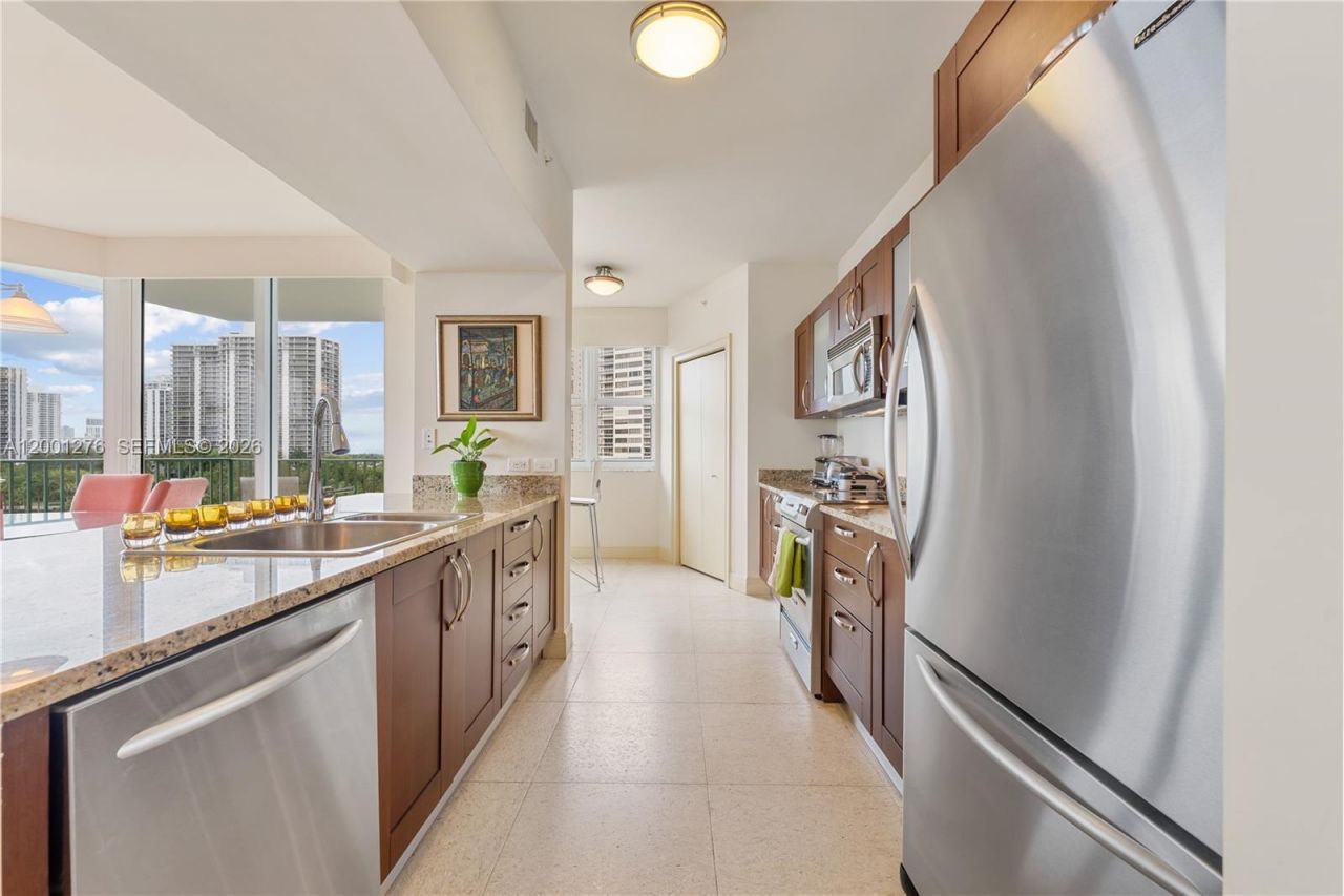 20000 E Country Club Dr, Unit 610, Aventura, FL 33180 Photo