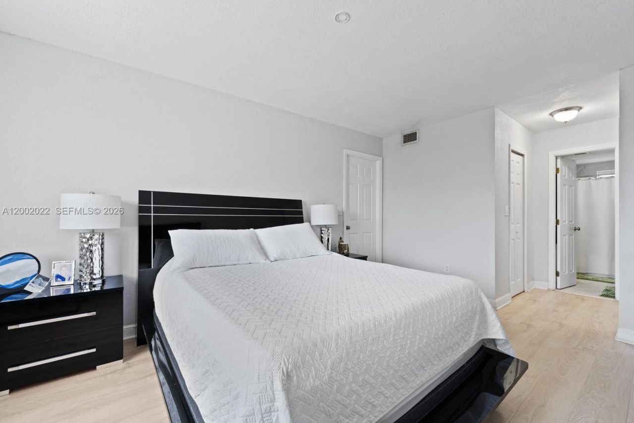 7845 Camino Real, Unit O-413, Miami, FL 33143 Photo