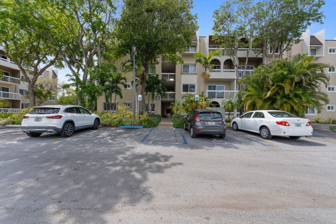 7845 Camino Real, Unit O-413, Miami, FL 33143 Photo