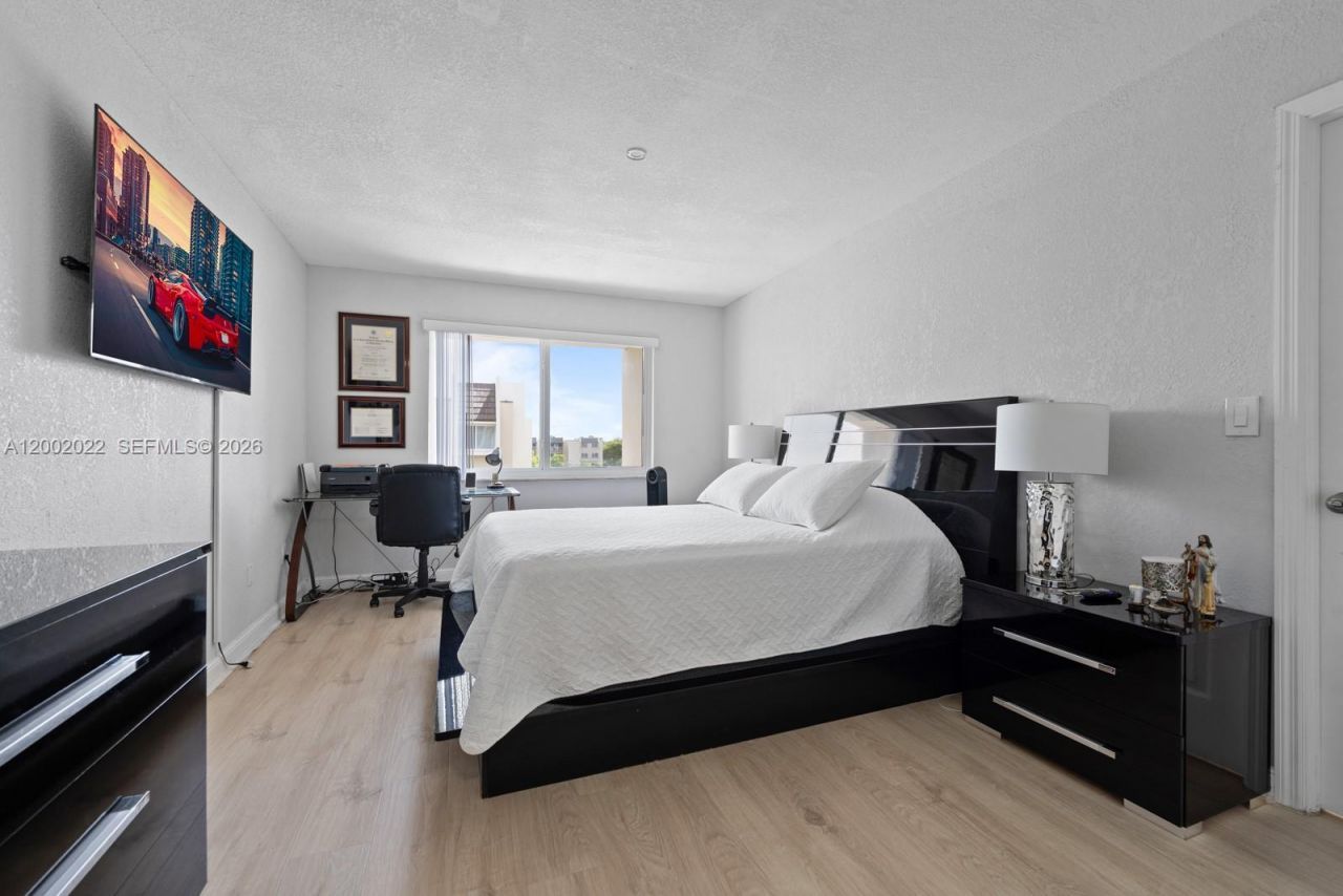 7845 Camino Real, Unit O-413, Miami, FL 33143 Photo