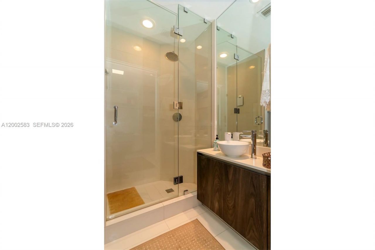 480 NE 31st St, Unit 3007, Miami, FL 33137 Photo