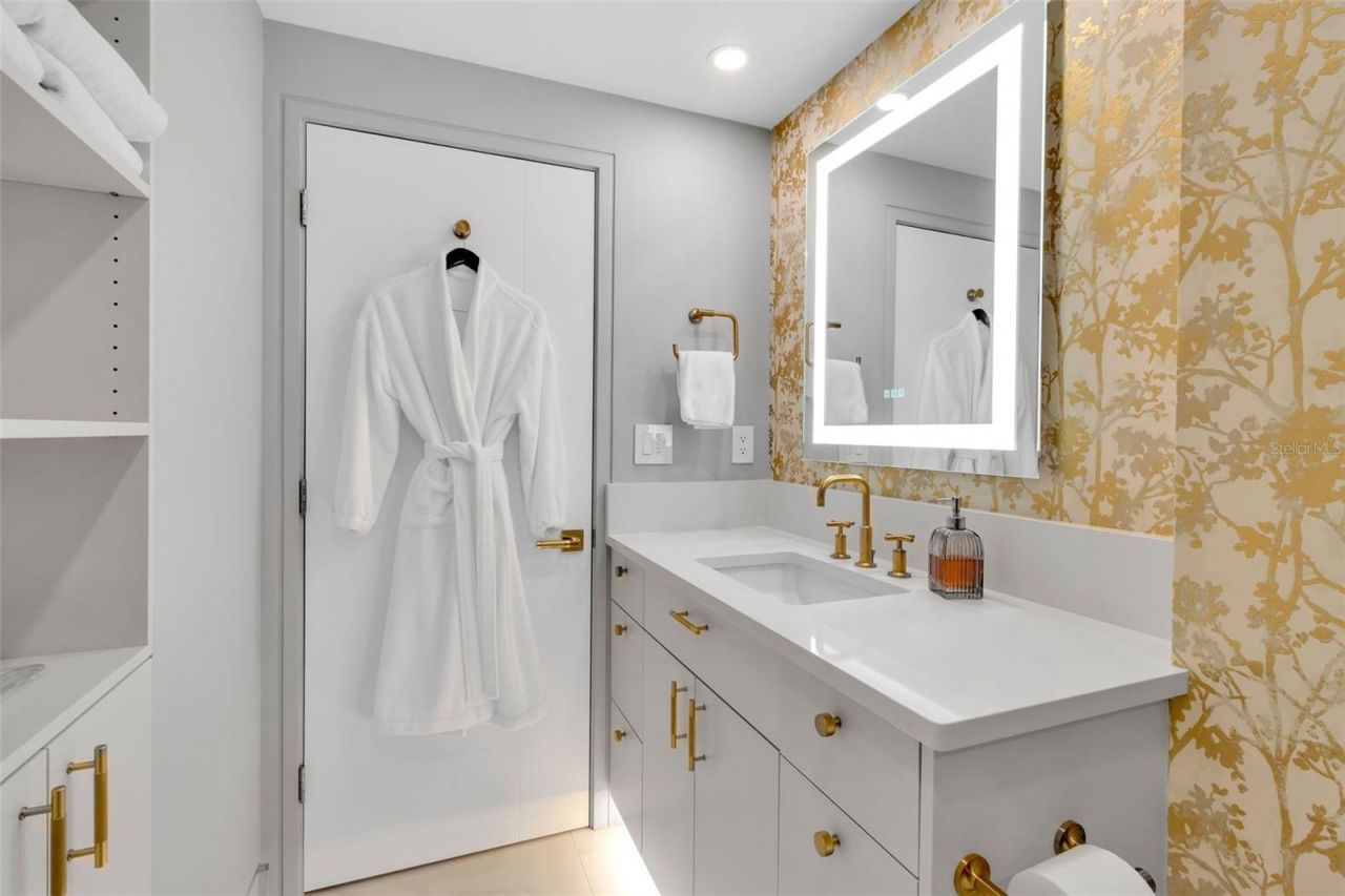 5740 Midnight Pass Road, Unit 403, Sarasota, FL 34242 Photo