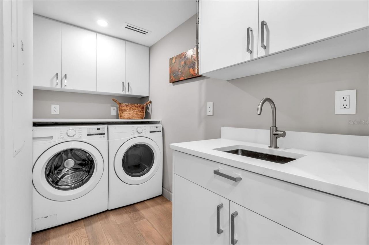 5740 Midnight Pass Road, Unit 403, Sarasota, FL 34242 Photo