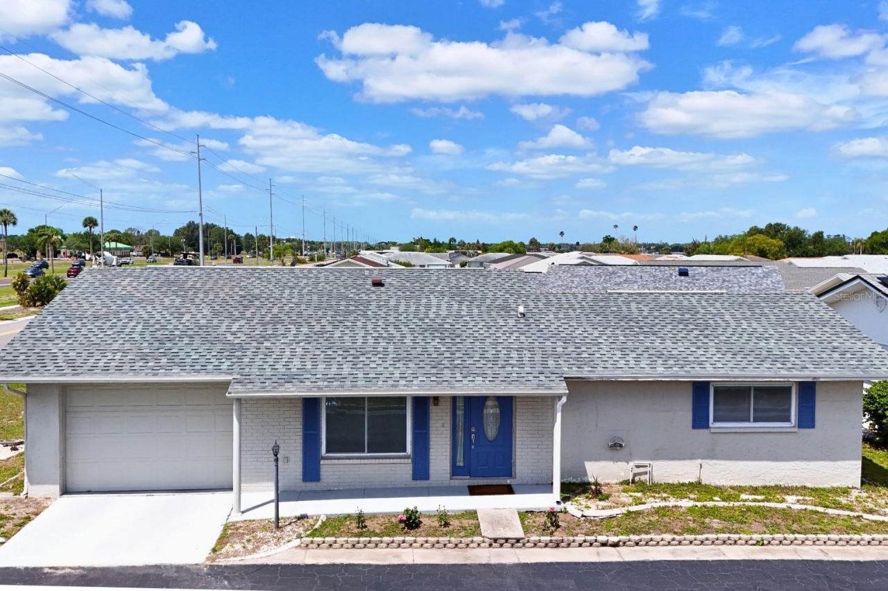 702 Huxley Place, Sun City Center, FL 33573 Main Photo