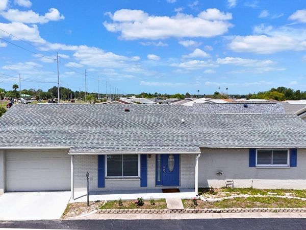 702 HUXLEY PLACE, SUN CITY CENTER, FL 33573