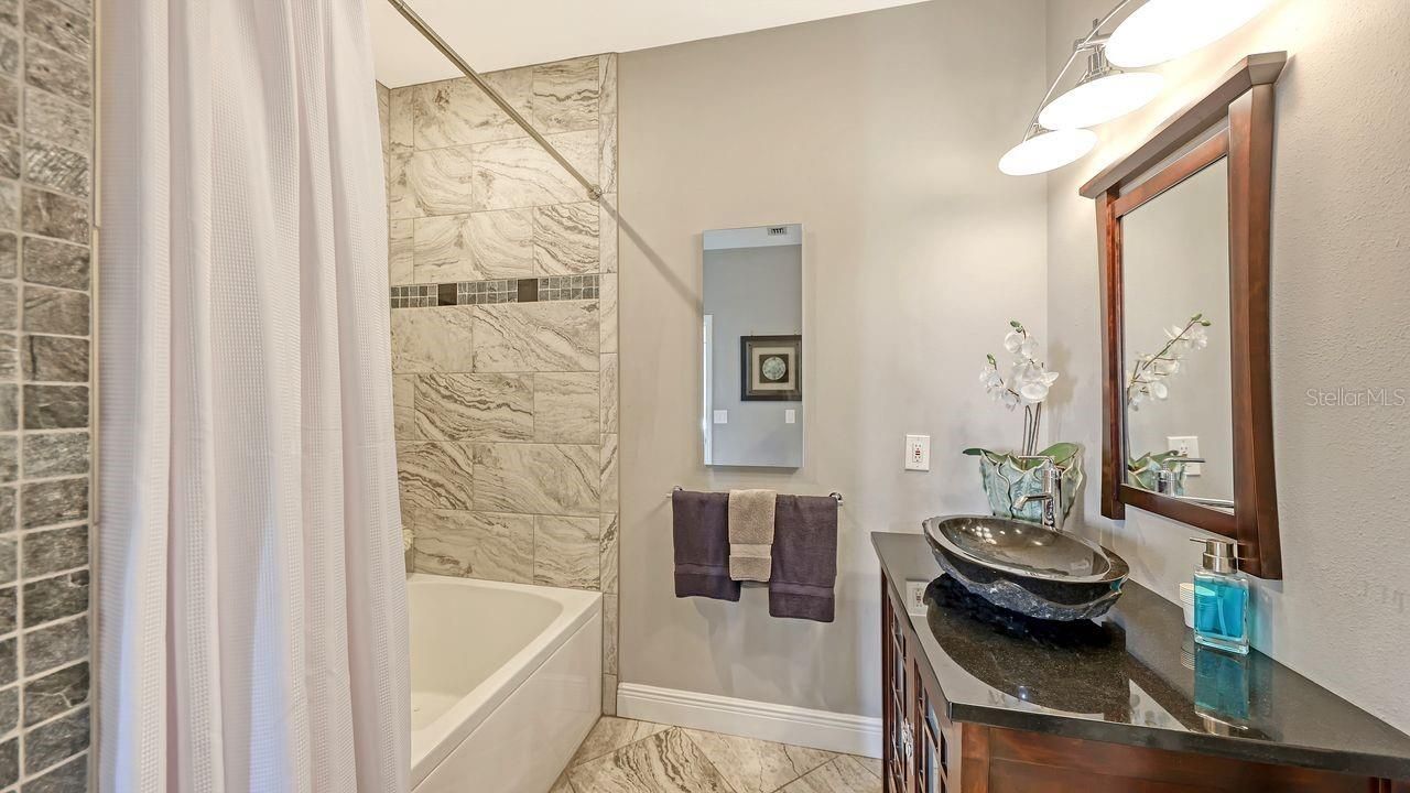 750 N Tamiami Trail, Unit PH08, Sarasota, FL 34236 Photo