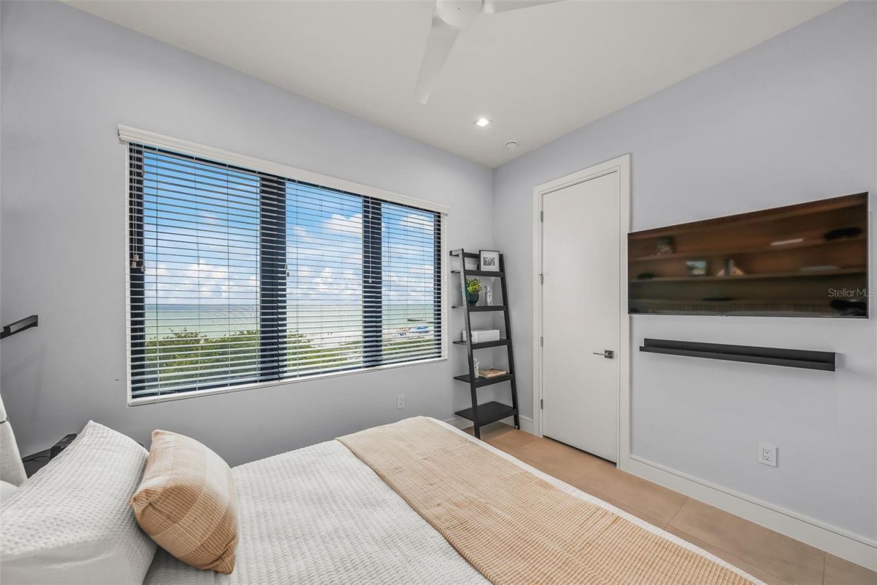 101 7th Street S, Bradenton Beach, FL 34217 Photo