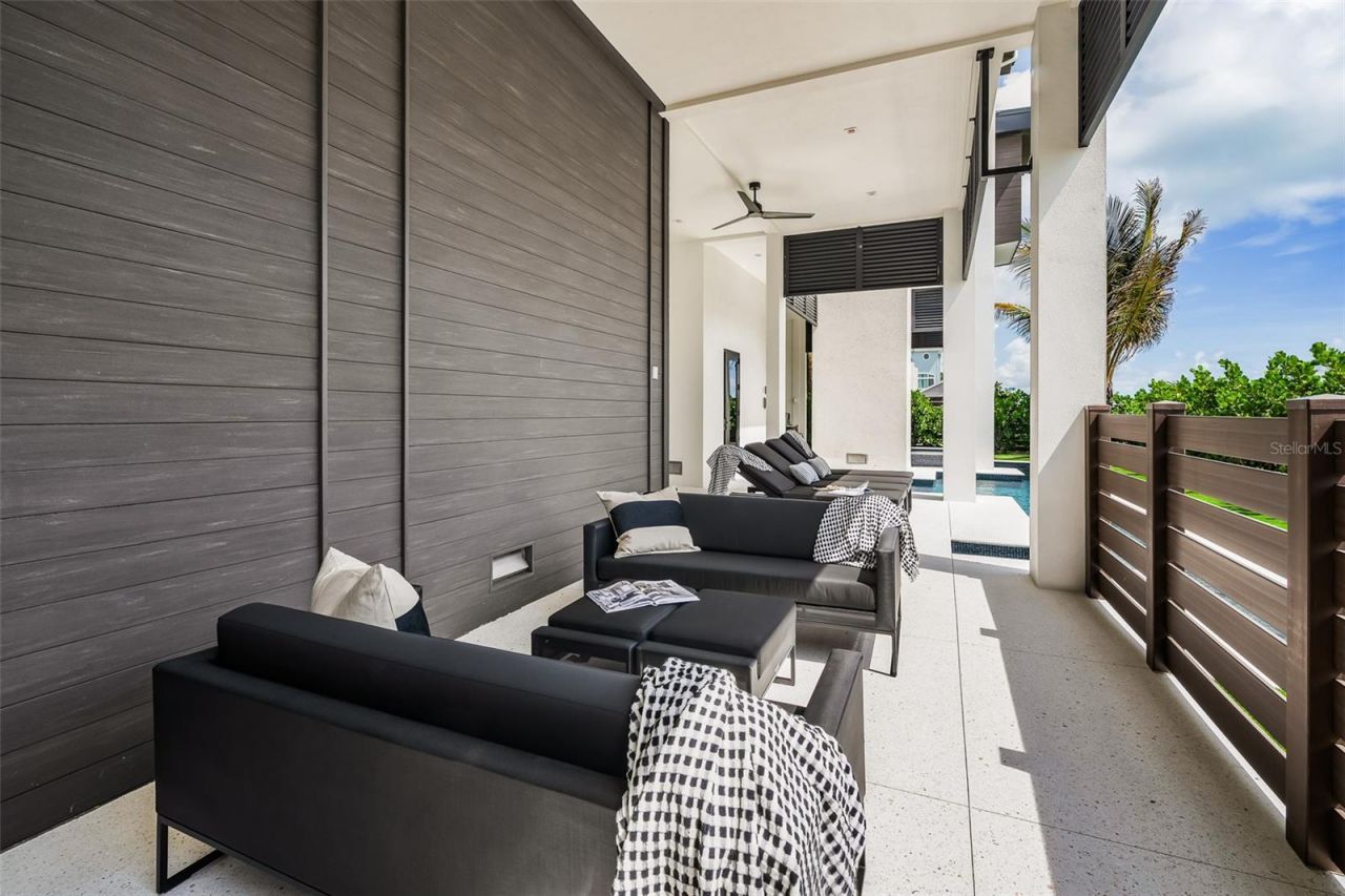 101 7th Street S, Bradenton Beach, FL 34217 Photo