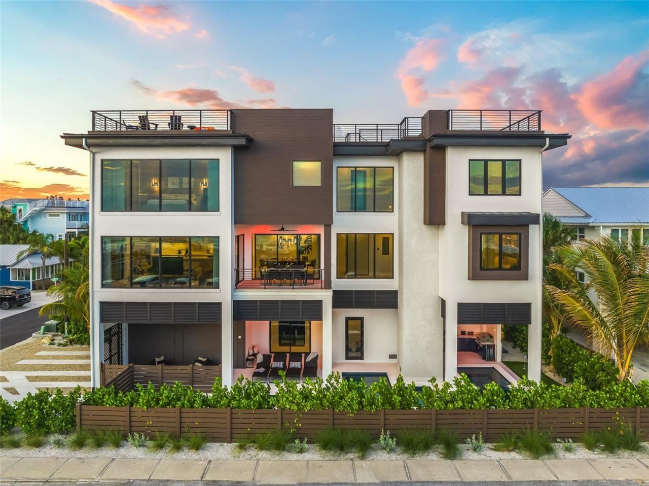 101 7th Street S, Bradenton Beach, FL 34217 Photo