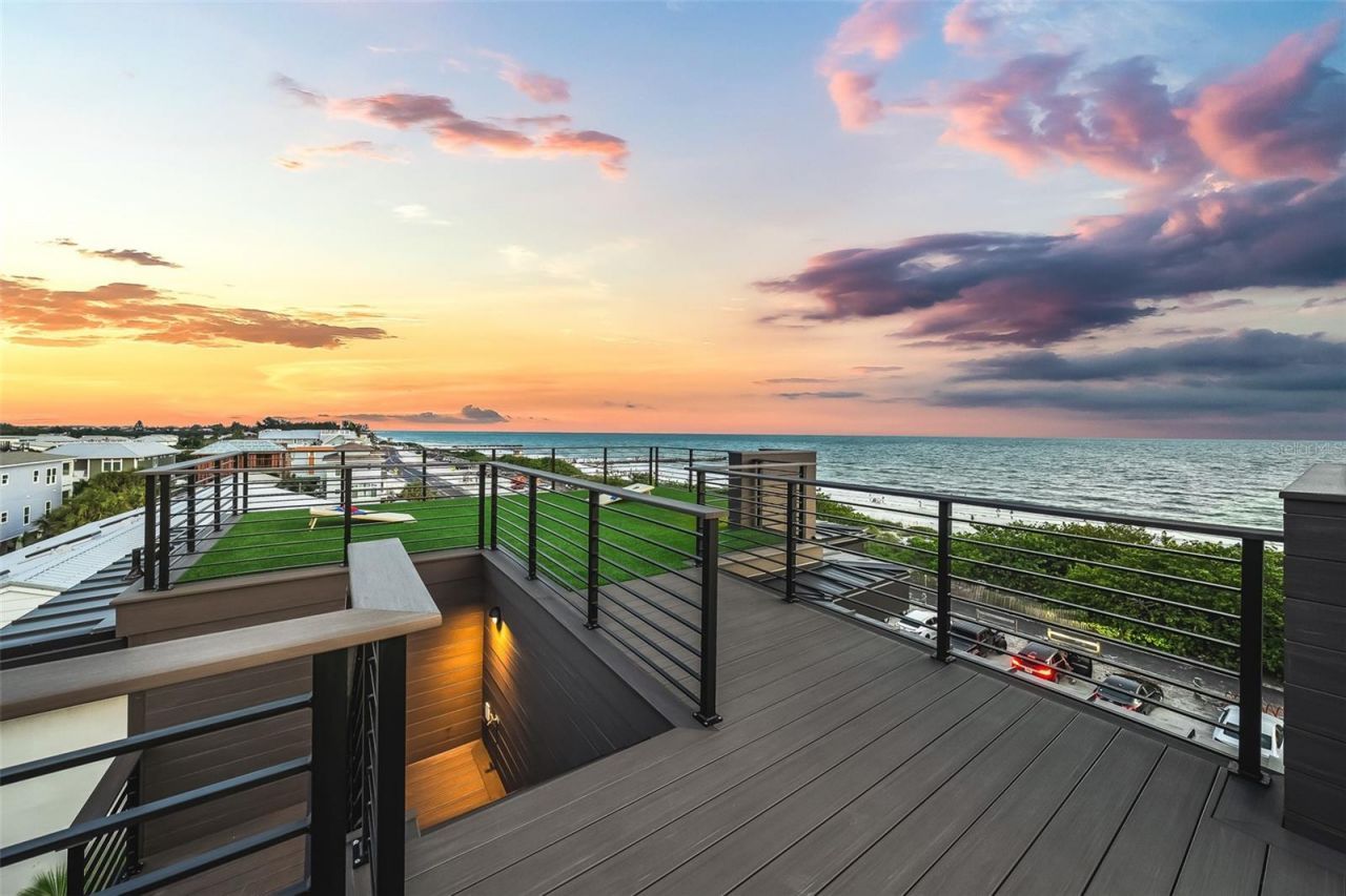 101 7th Street S, Bradenton Beach, FL 34217 Photo