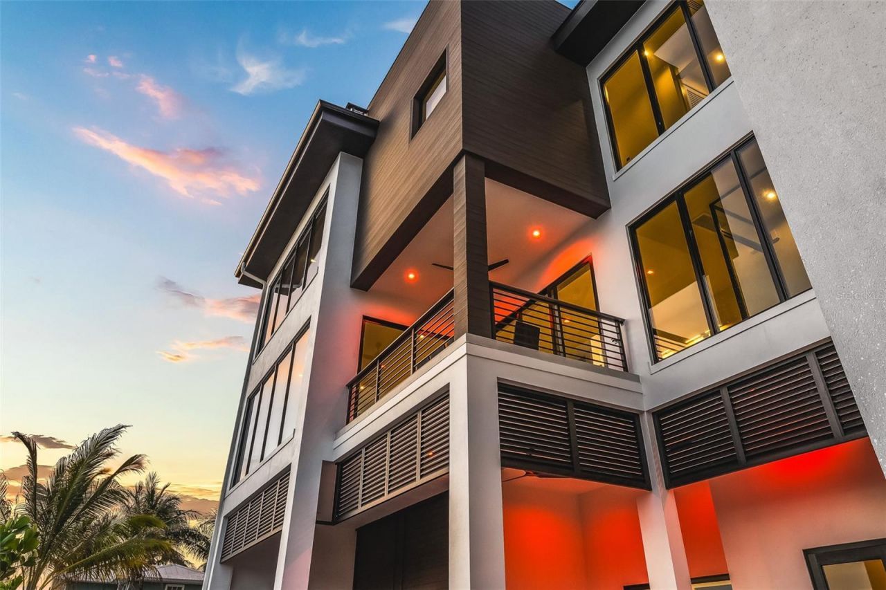 101 7th Street S, Bradenton Beach, FL 34217 Photo