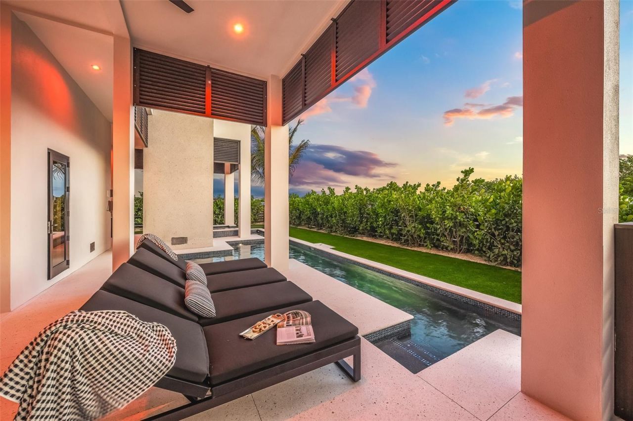 101 7th Street S, Bradenton Beach, FL 34217 Photo