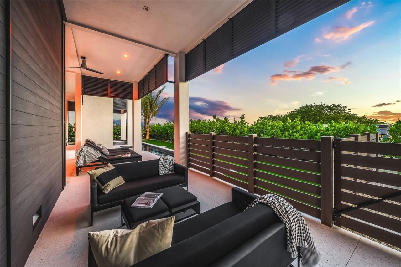 101 7th Street S, Bradenton Beach, FL 34217 Photo