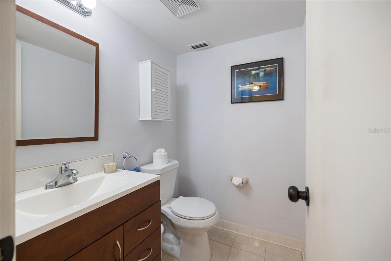 6939 W Country Club Drive N, Unit 156, Sarasota, FL 34243 Photo