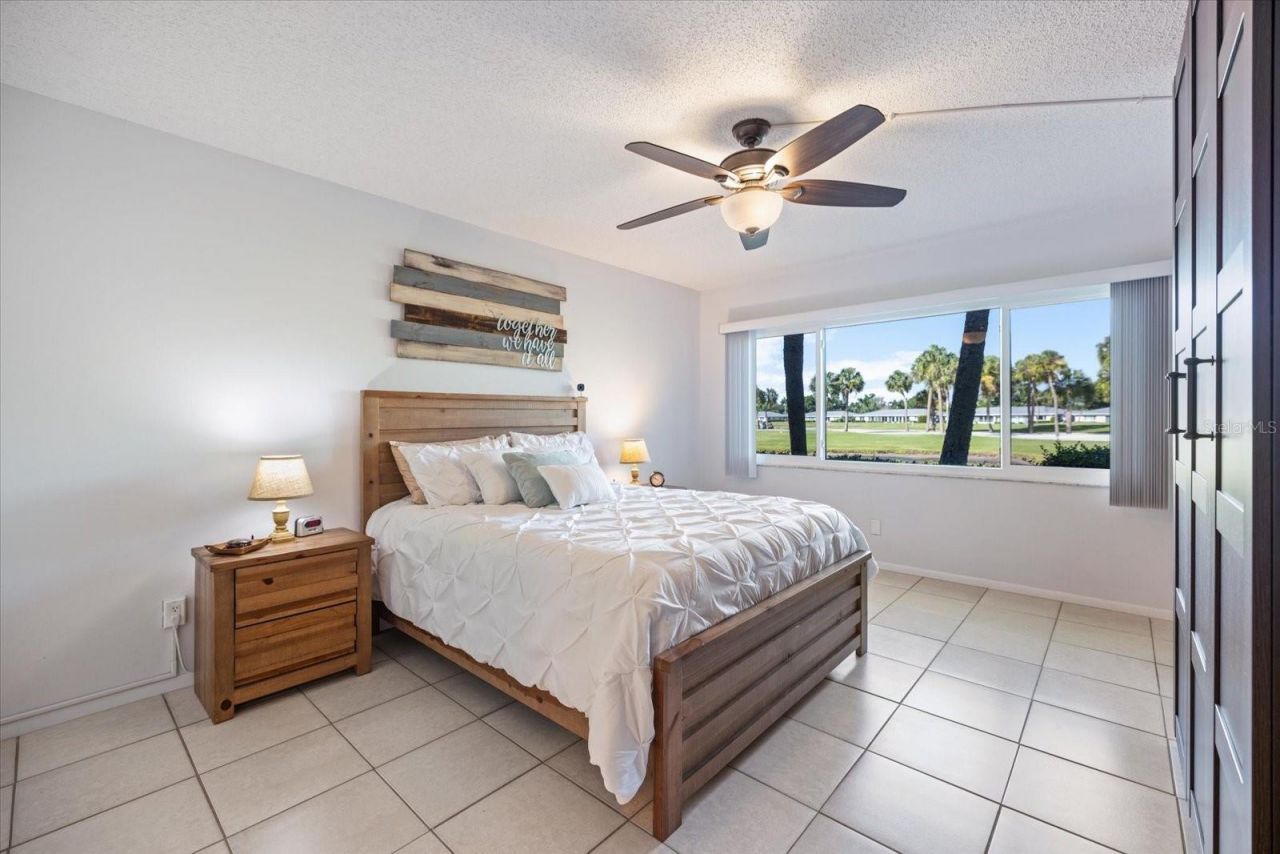 6939 W Country Club Drive N, Unit 156, Sarasota, FL 34243 Photo