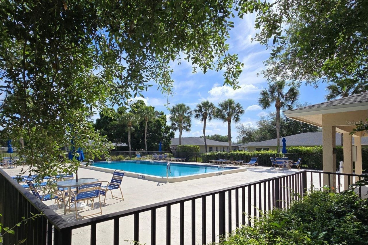 6939 W Country Club Drive N, Unit 156, Sarasota, FL 34243 Photo