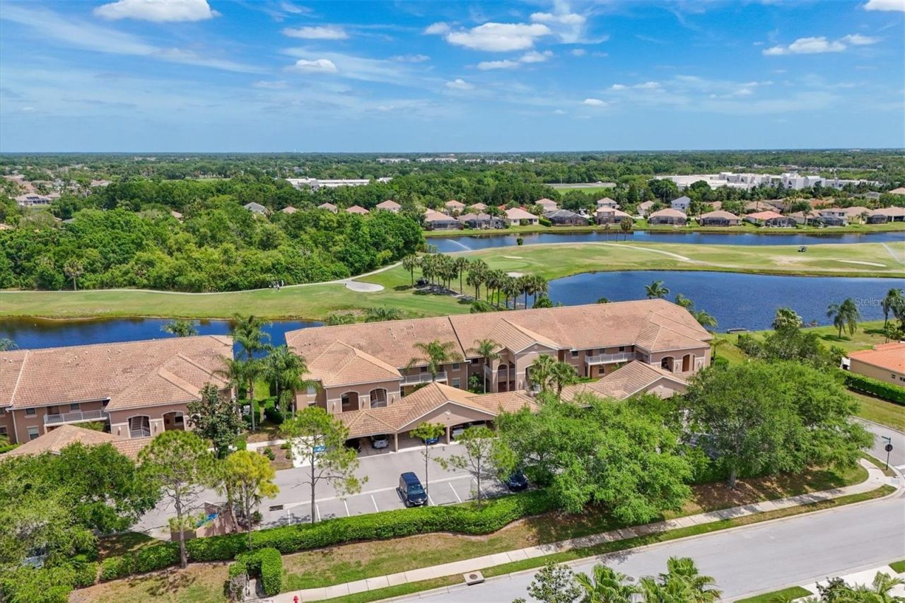 1011 Fairwaycove Lane, Unit 202, Bradenton, FL 34212 Photo